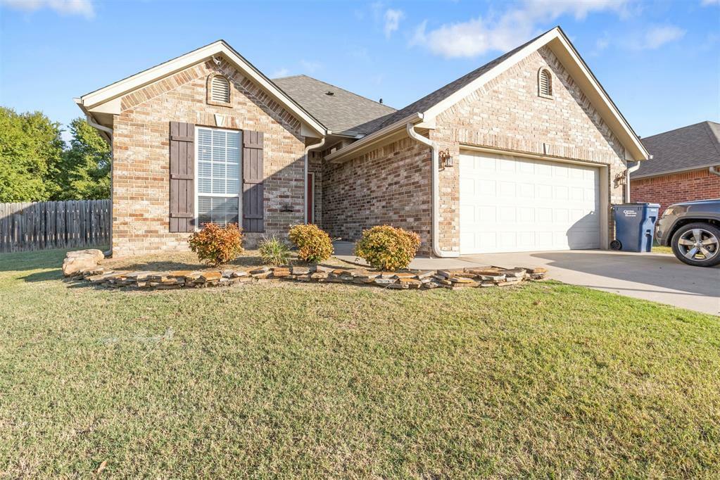 Property Photo: 1712 Spruce Circle OK 74864