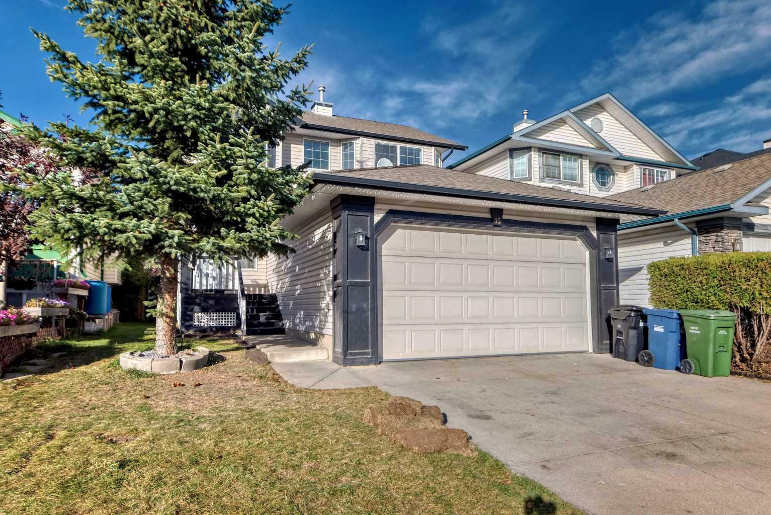 Property Photo:  15 Coventry Circle NE  AB T3K 4X7 