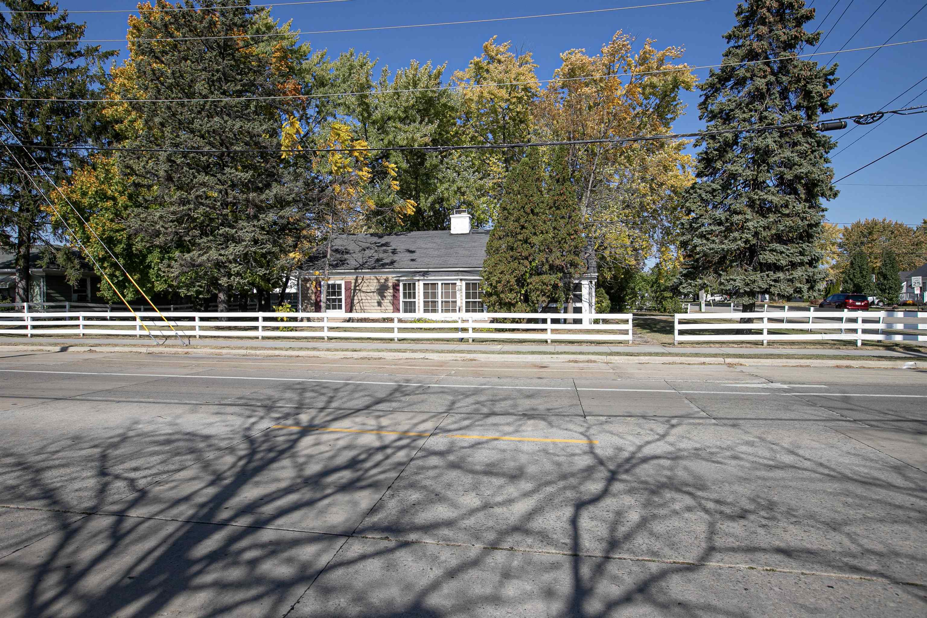 Property Photo:  201 W Cecil Street  WI 54956 