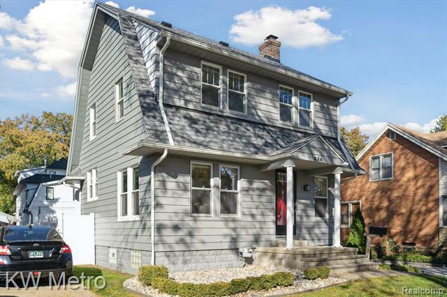 Property Photo:  824 Park Avenue  MI 48067 