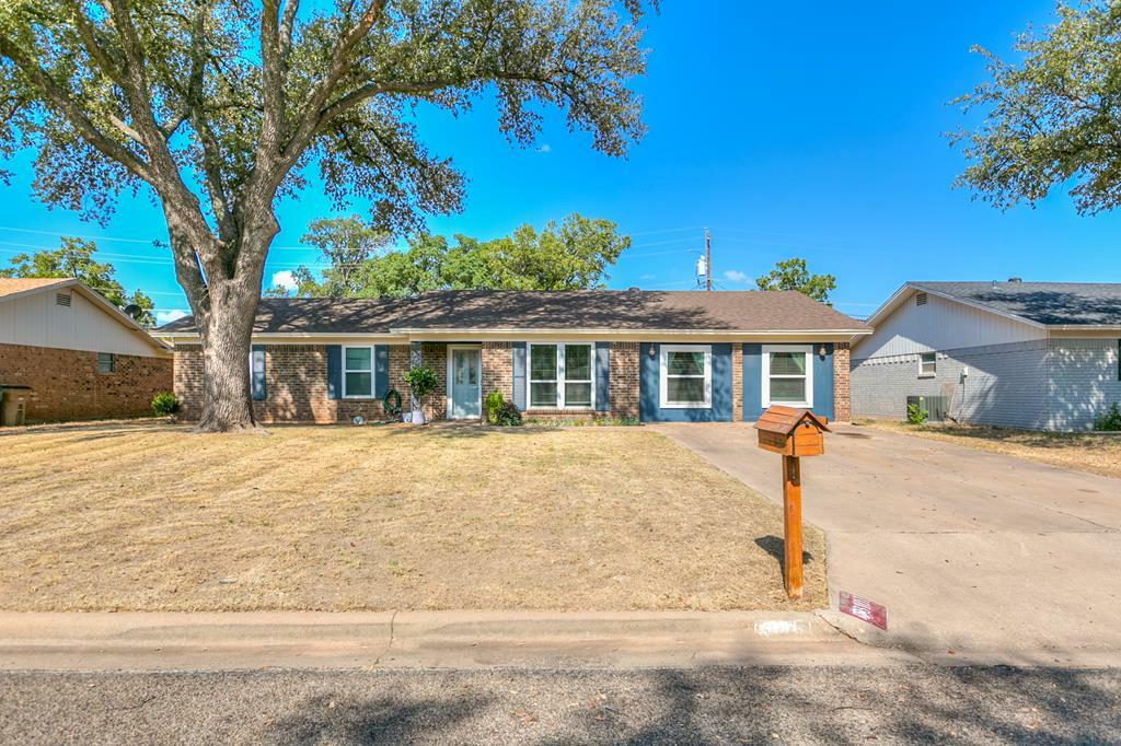 Property Photo:  3101 Bluebonnet Lane  TX 76904 