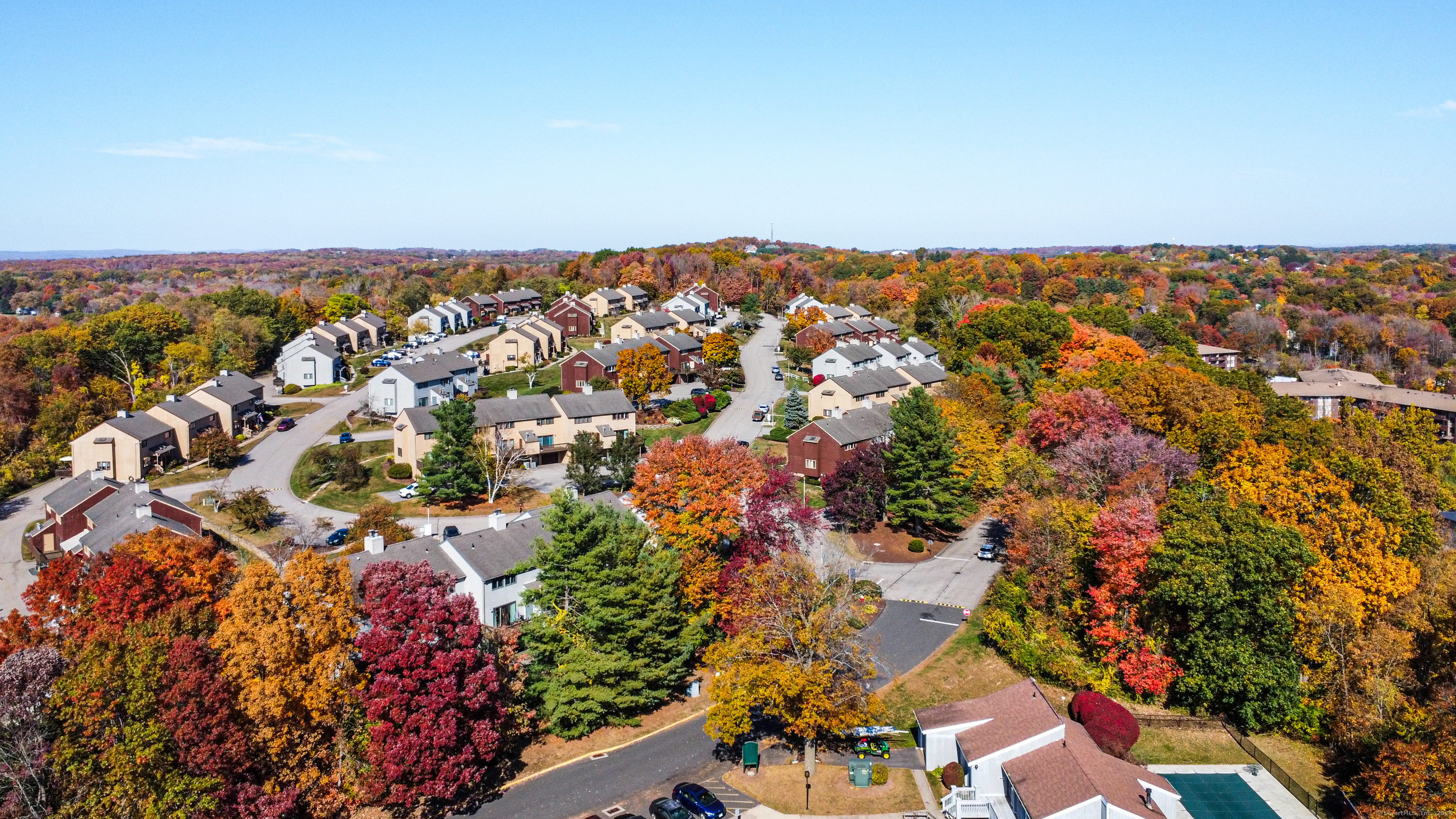 Property Photo: 4 Magnolia Hill Court 4 CT 06416