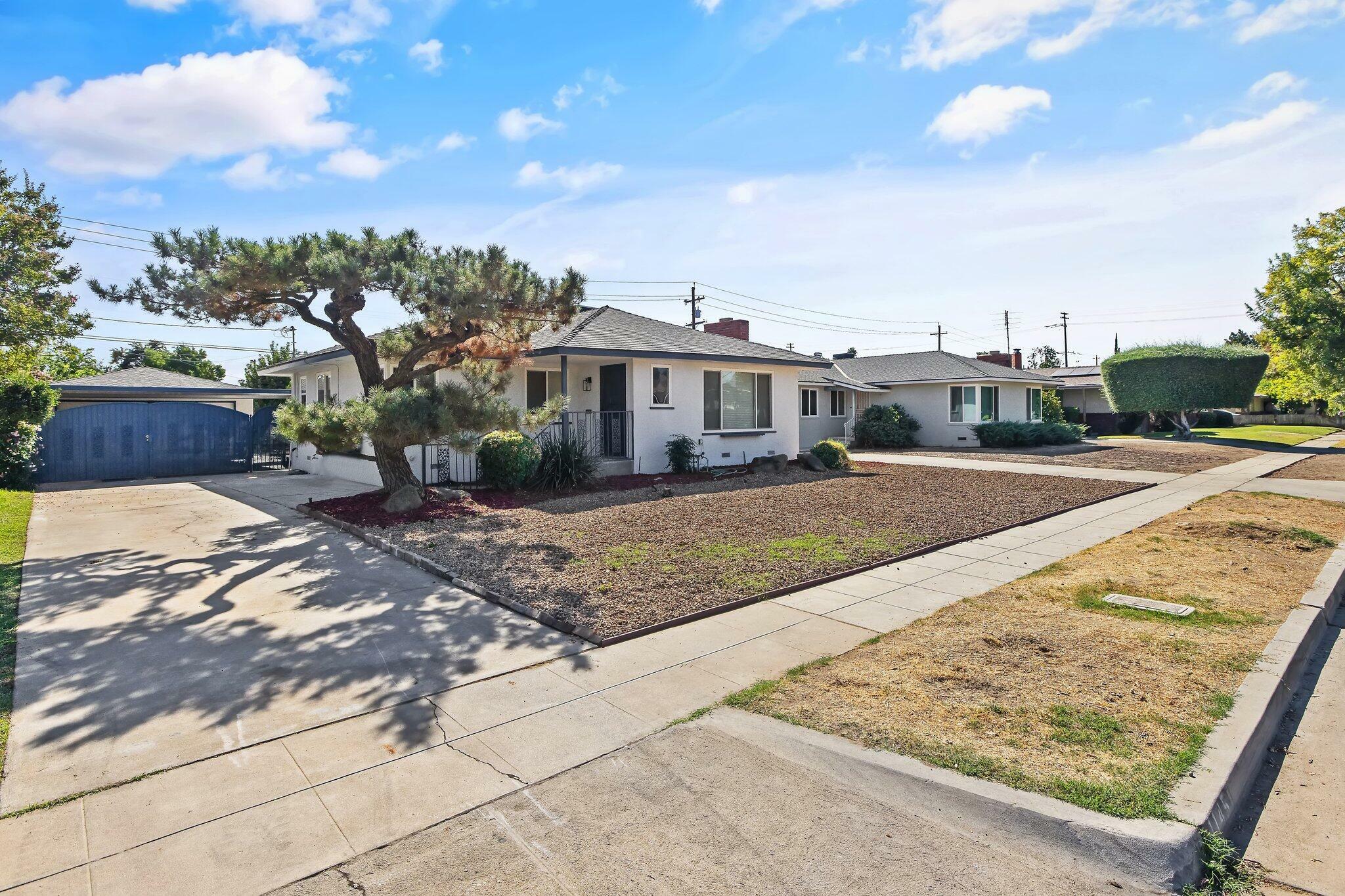 Property Photo:  1145 W Dayton Avenue  CA 93705 