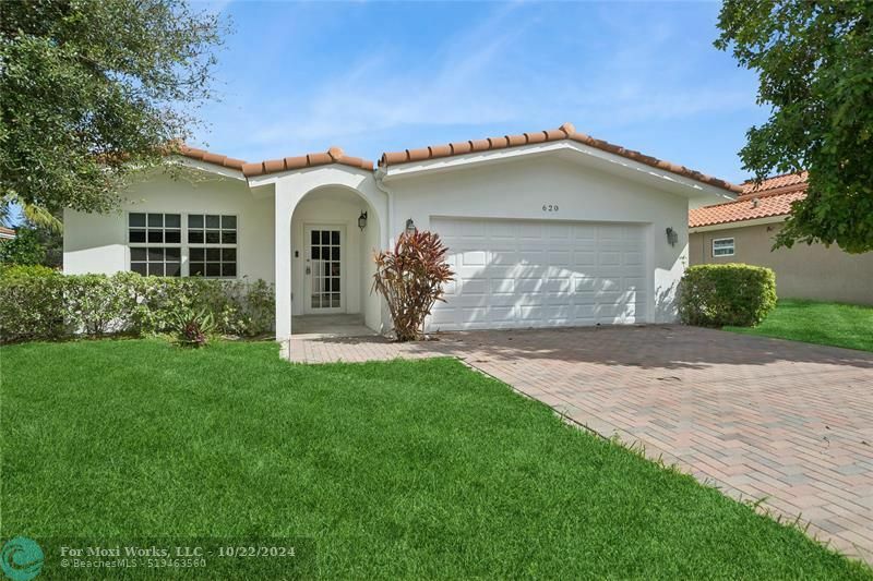 Property Photo:  620 NW 21st Ave  FL 33069 