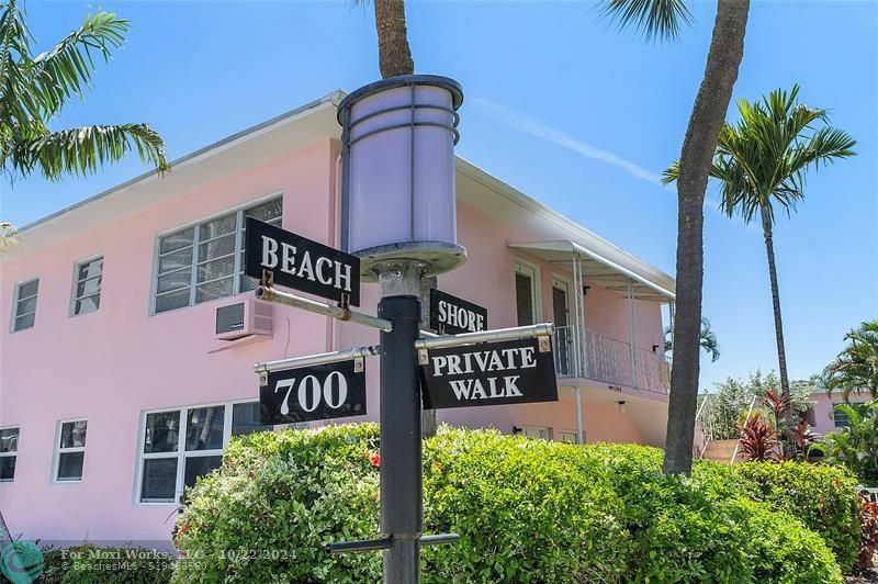 Property Photo:  700 Bayshore Dr 4  FL 33304 