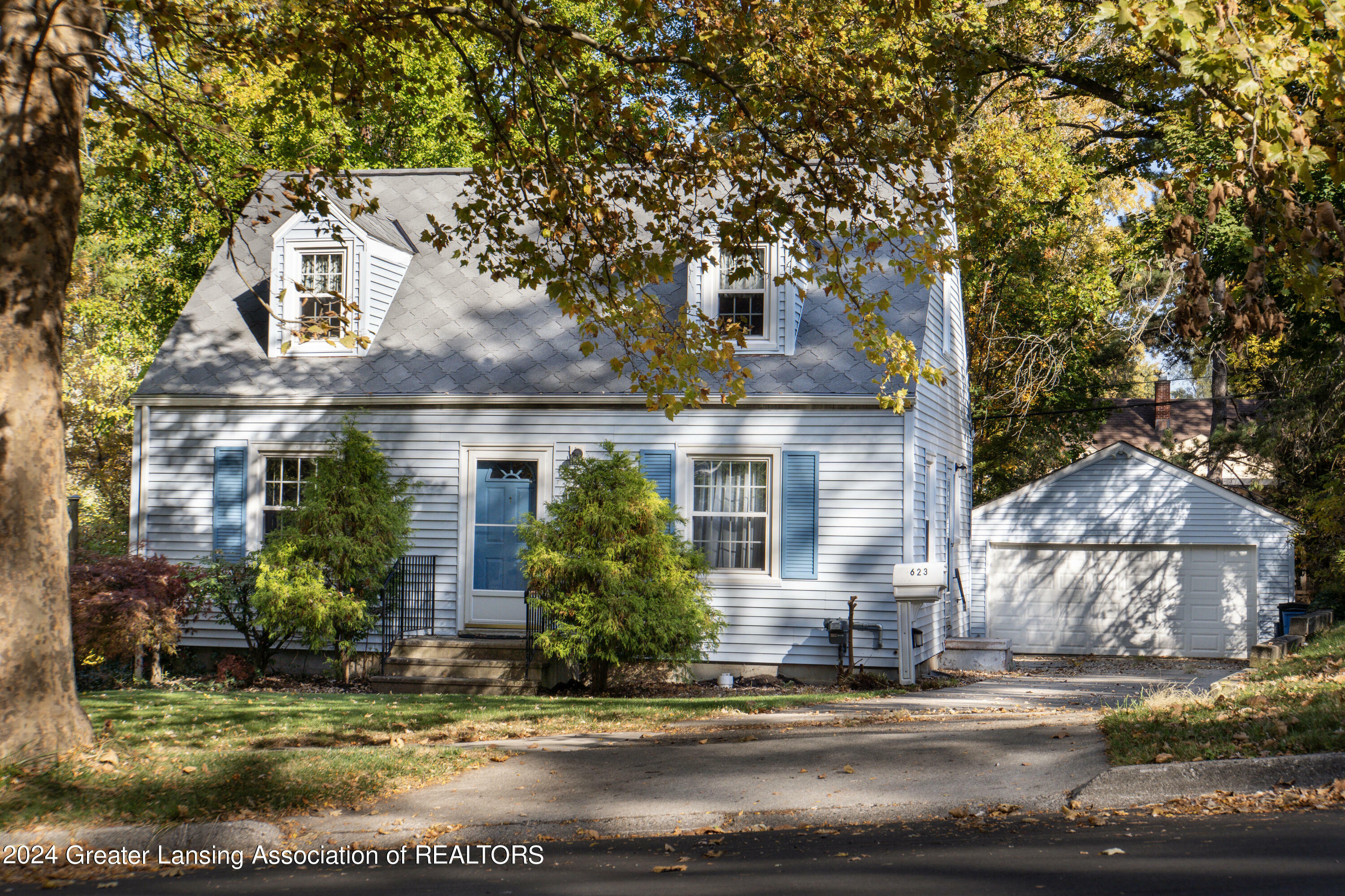 Property Photo:  623 N Dexter Drive  MI 48910 