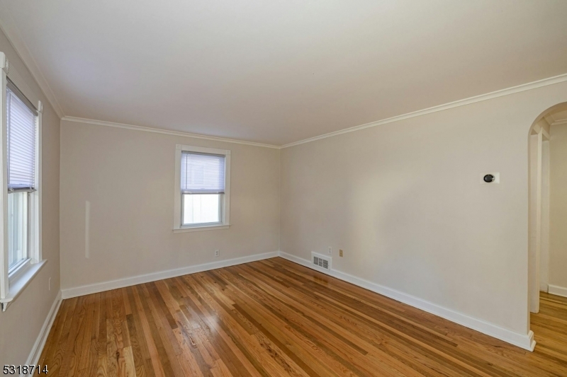 Property Photo:  324 William St  NJ 07076 