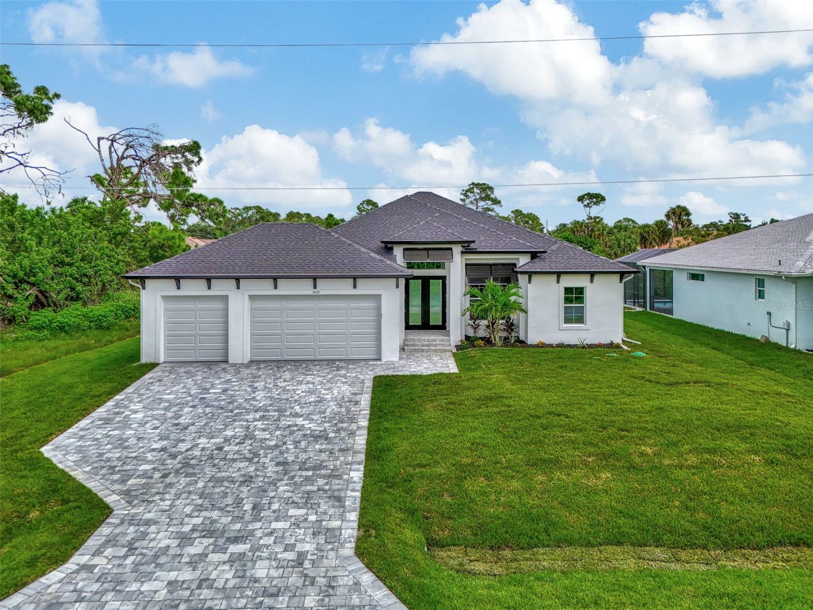 Property Photo:  1419 Liggett Circle  FL 33953 