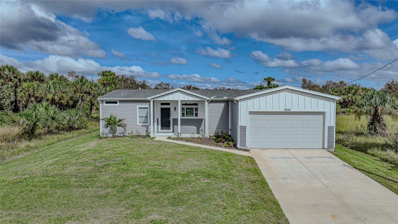 Property Photo:  19196 Raymond Avenue  FL 33954 