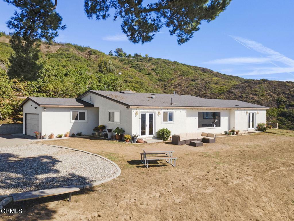 Property Photo:  400 Alosta Drive  CA 93010 