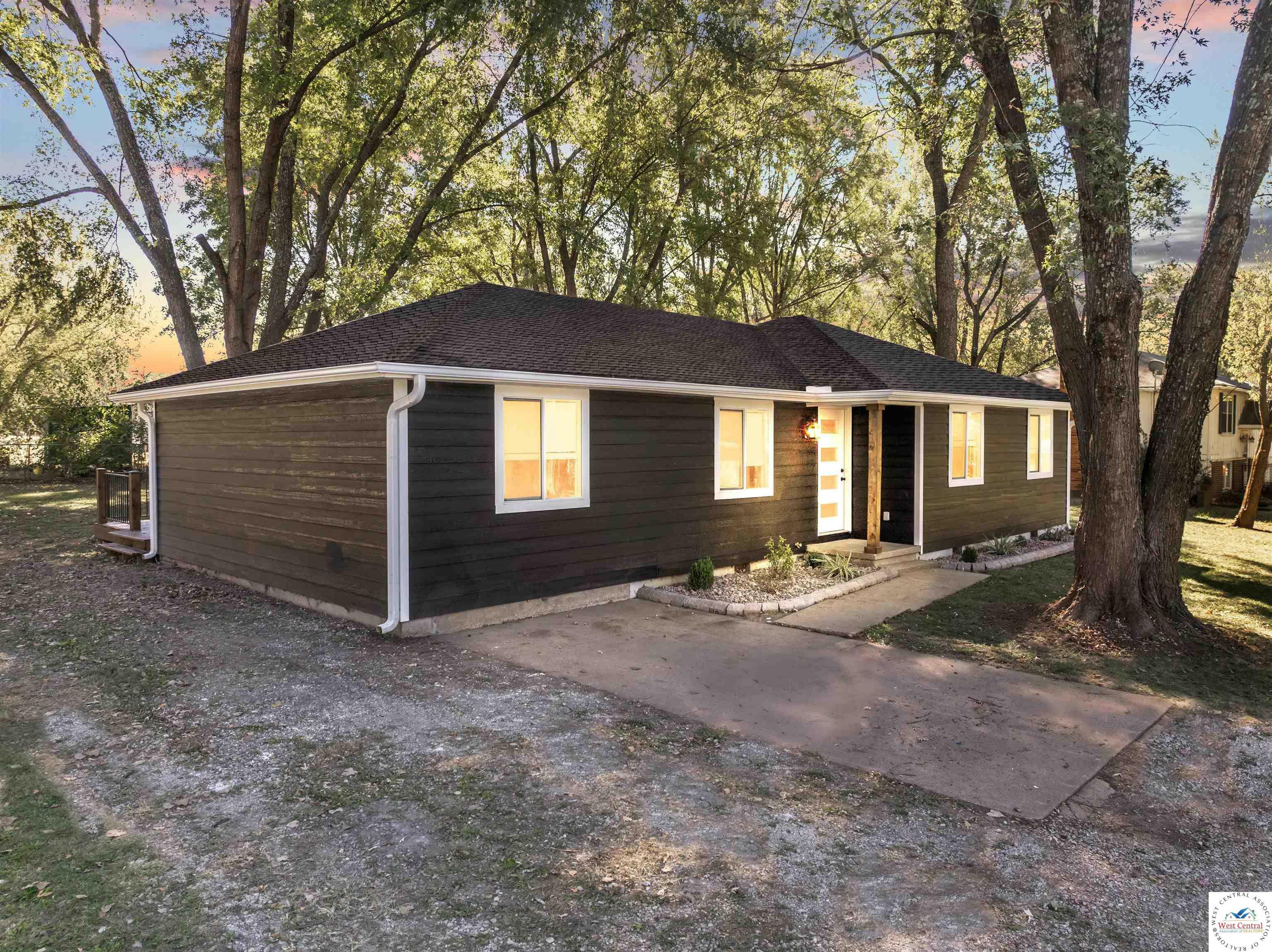 Property Photo:  2805 Westlake  MO 65301 