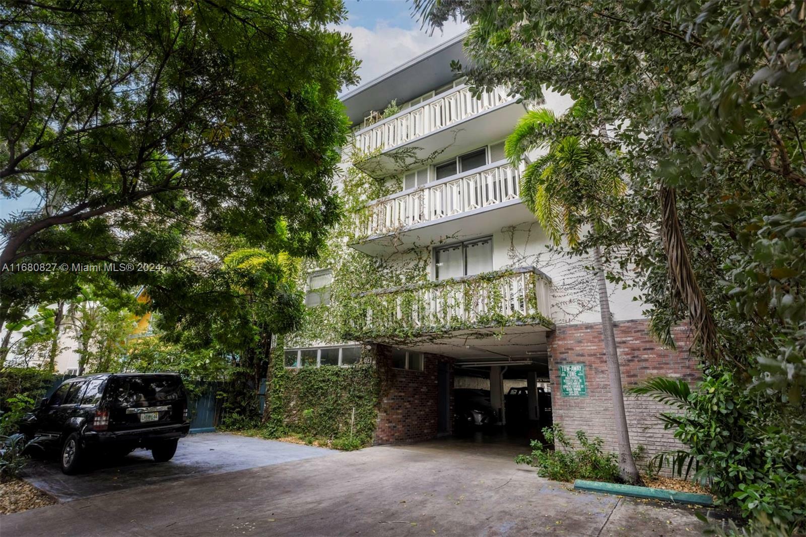 Property Photo:  921 Jefferson Ave 4F  FL 33139 