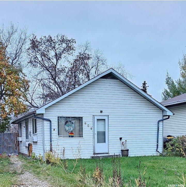 Photo de la propriété:  608 3rd Avenue W  SK S9X 1A8 