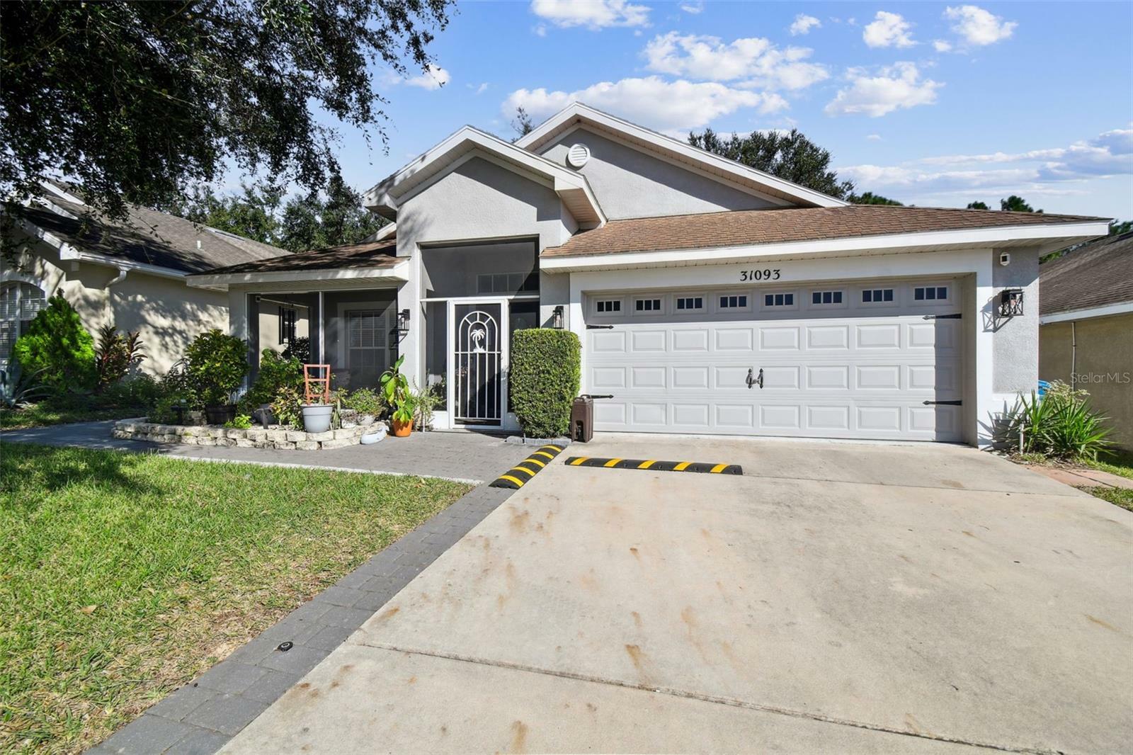 Property Photo:  31093 Satinleaf Run  FL 34602 