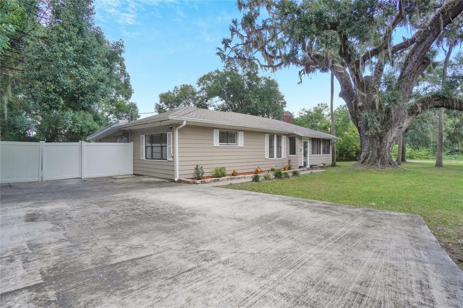 Property Photo:  200 W 15th Street  FL 32771 