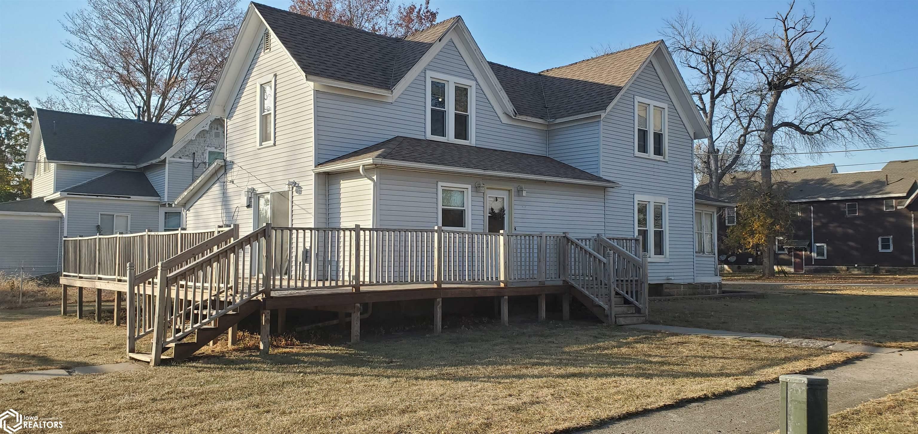 Property Photo:  318 Adams Street  IA 50469 