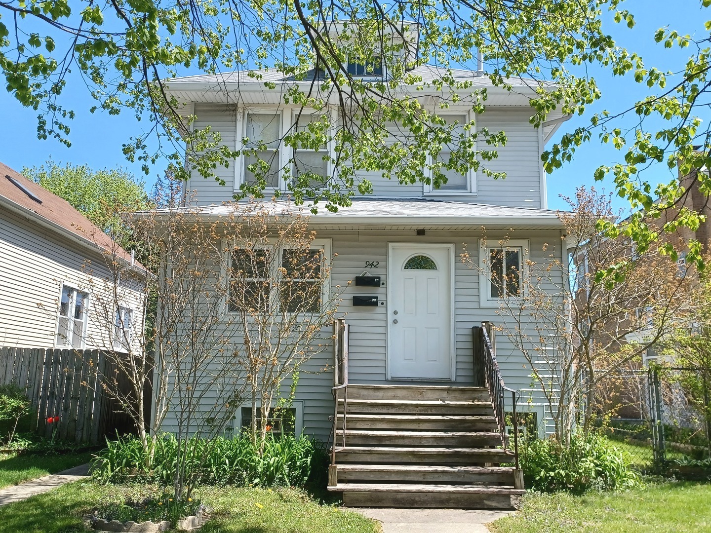 Property Photo:  942 Dunlop Avenue  IL 60130 