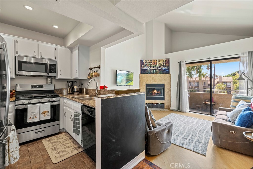 Property Photo:  19009 Sherman Way 73  CA 91335 