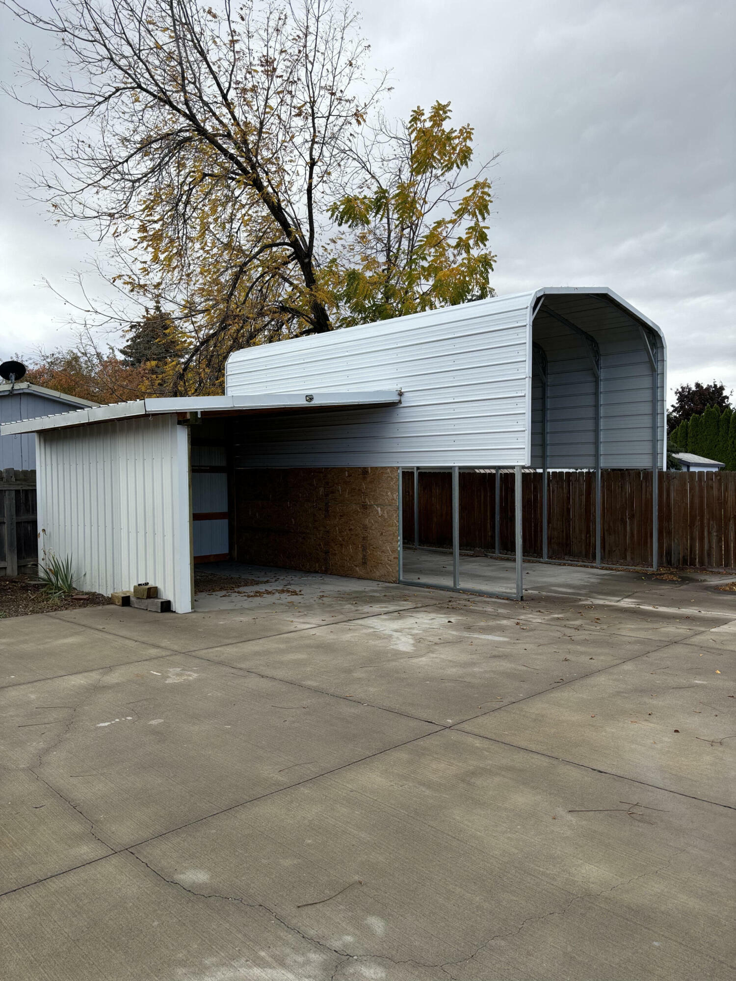 Property Photo:  1740 NW Fir Avenue  OR 97756 