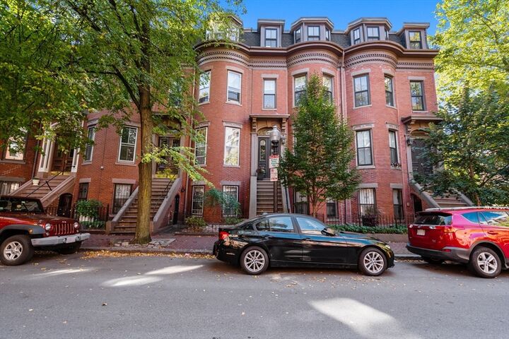 Property Photo: 236 W Canton St 4 MA 02116