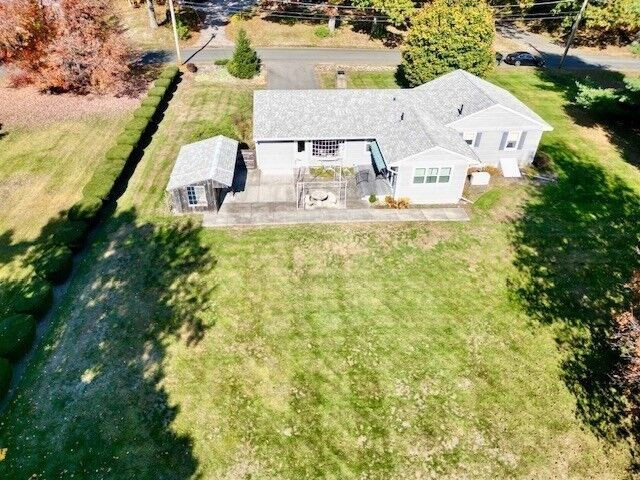 Property Photo:  520 Chadwick Rd  MA 01835 