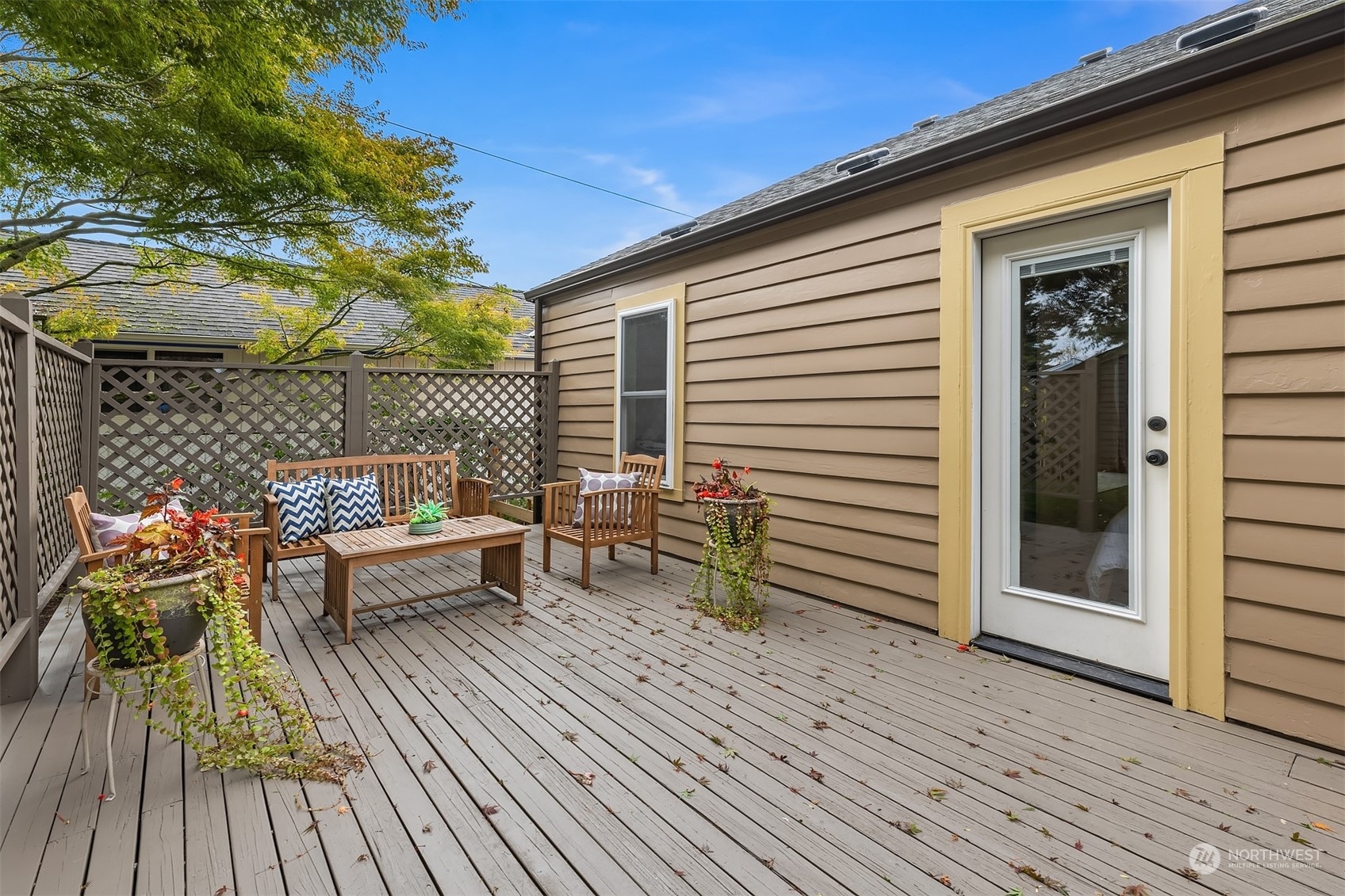 Property Photo:  1033 Oakes Avenue  WA 98201 