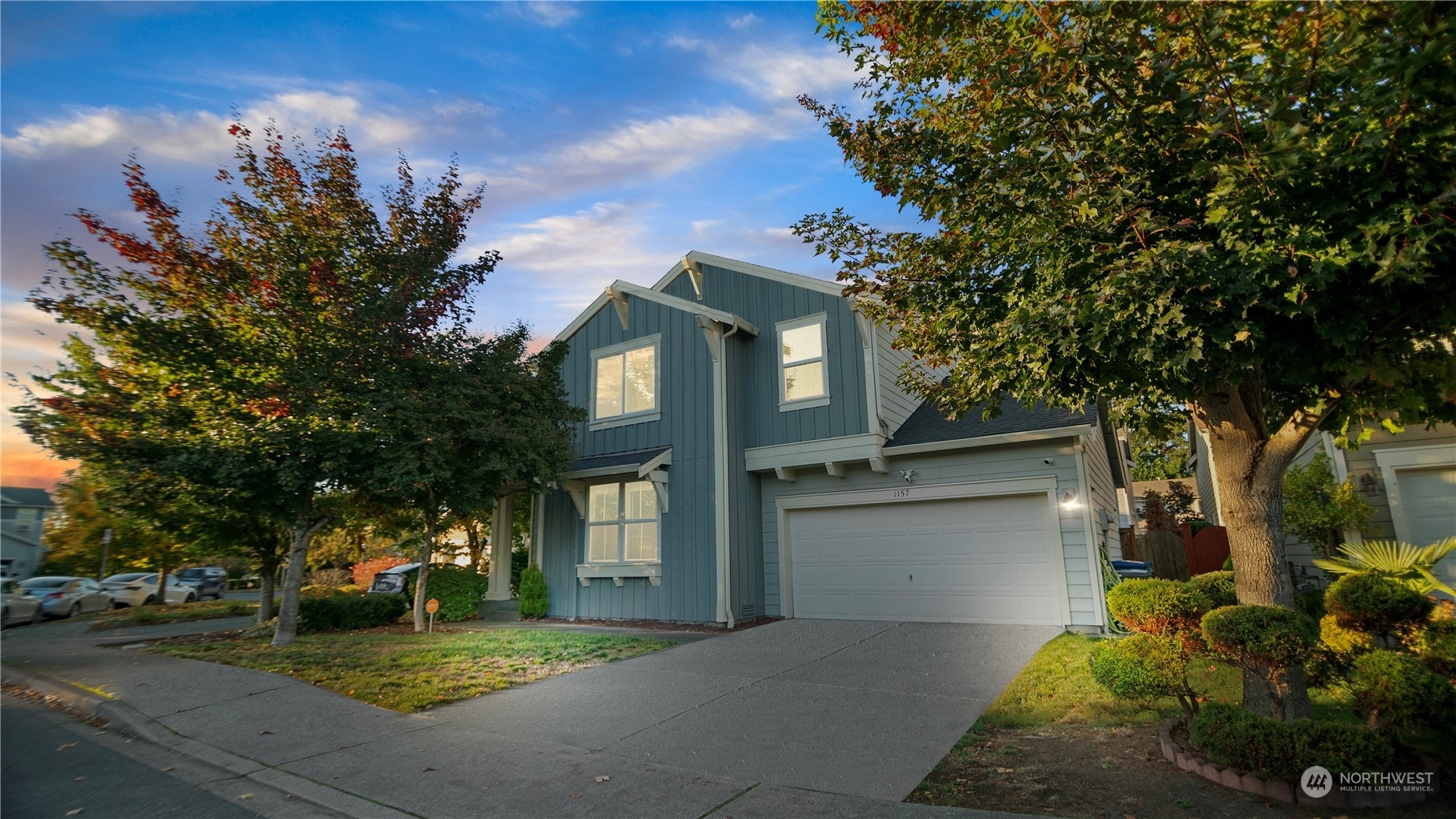 Property Photo:  1157 32nd Street NE  WA 98002 