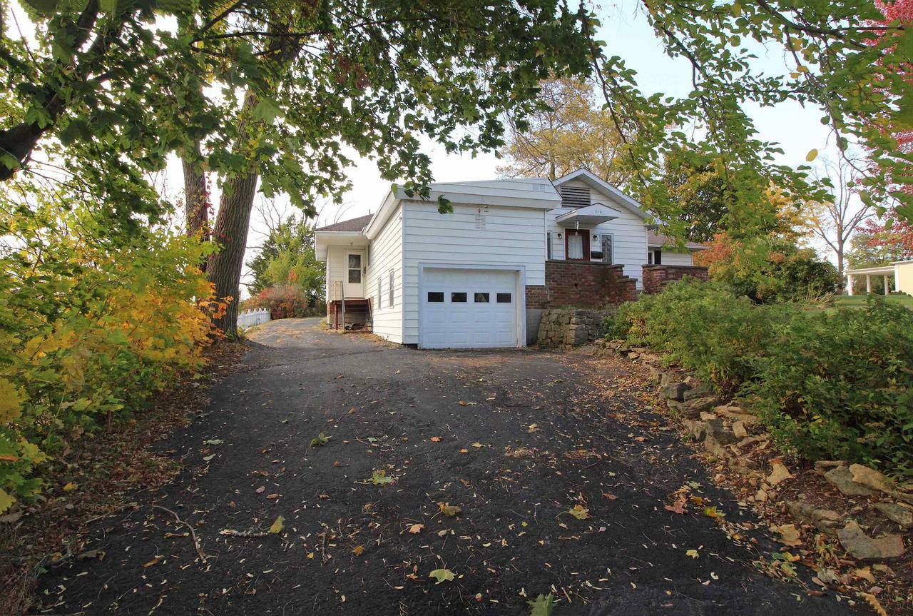 Property Photo:  616 South Iowa Street  WI 53533 