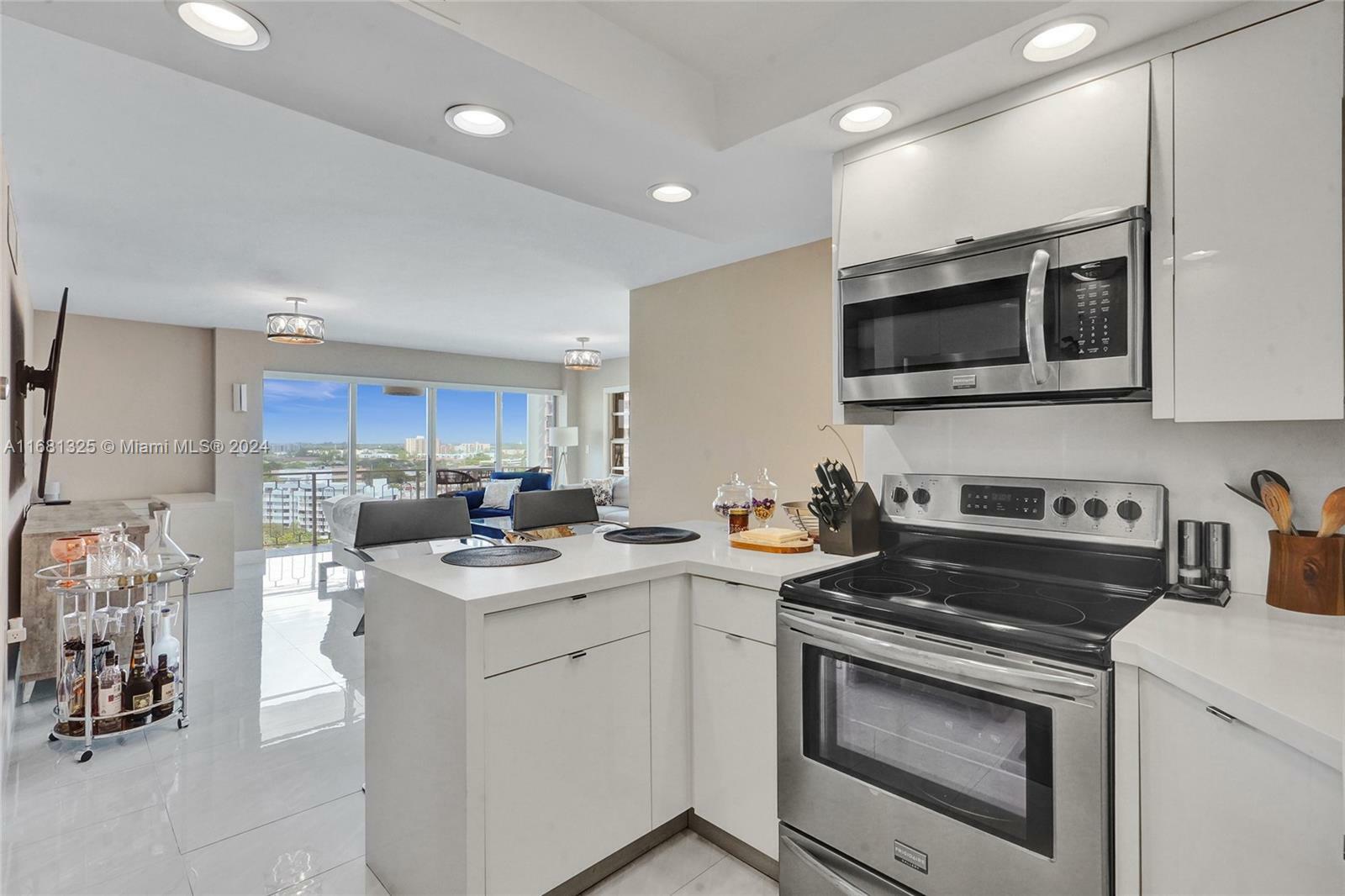 Property Photo:  11111 Biscayne Blvd 14H  FL 33181 