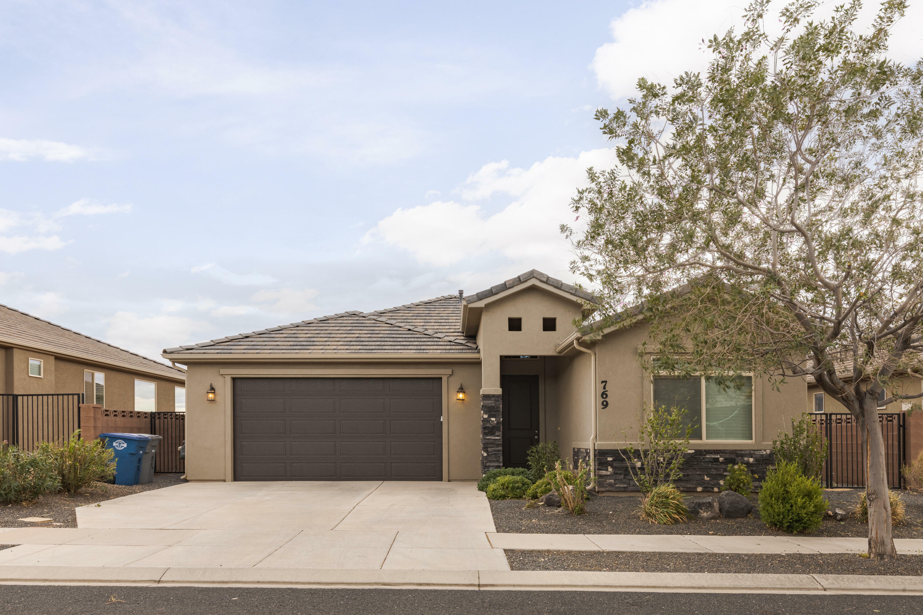 Property Photo: 769 W 350 N UT 84737