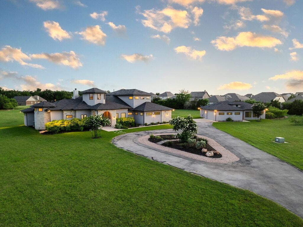 Property Photo: 124 Park Place Drive TX 78628