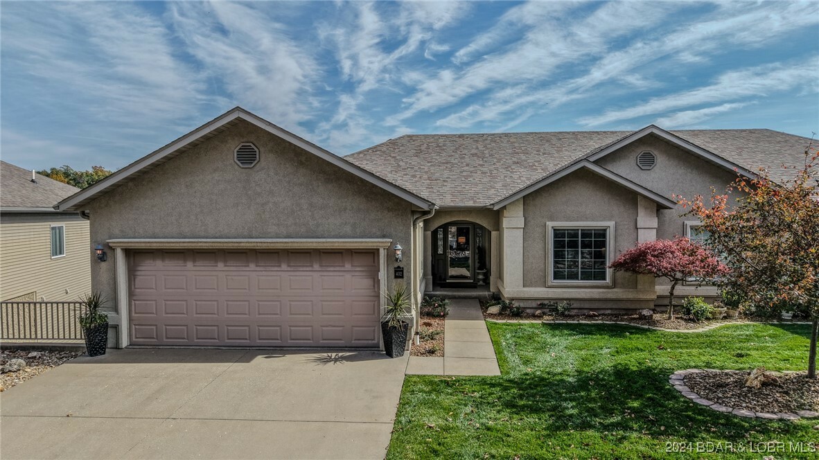 Property Photo: 402 Waterford Circle MO 65026