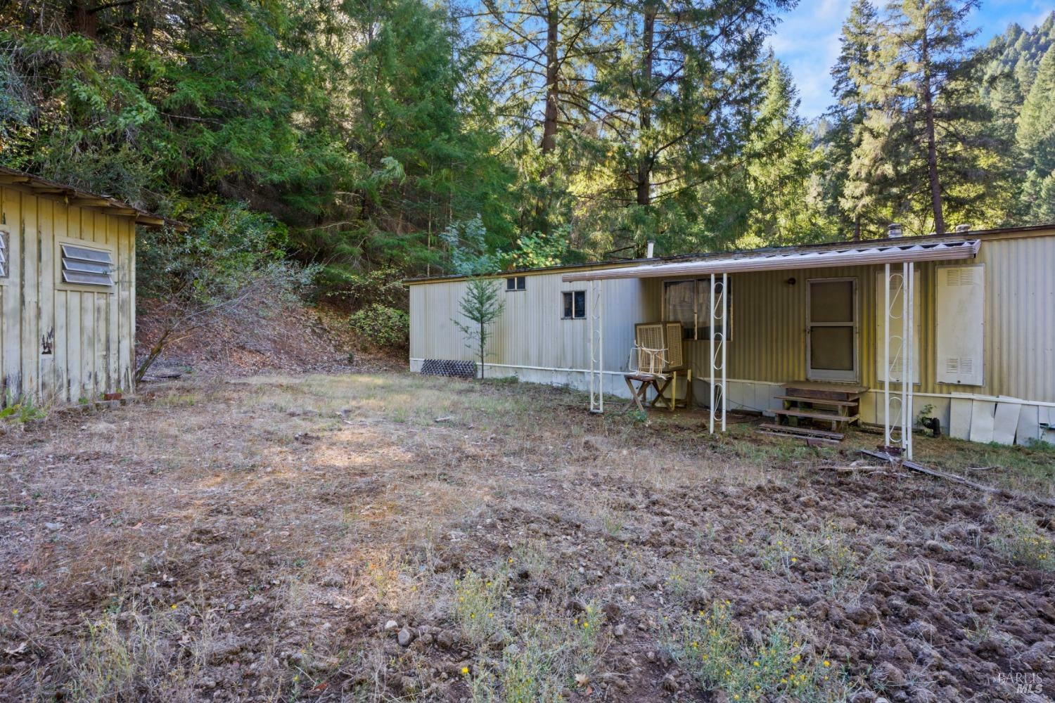 Property Photo:  31001 N Highway 101 Highway  CA 95490 