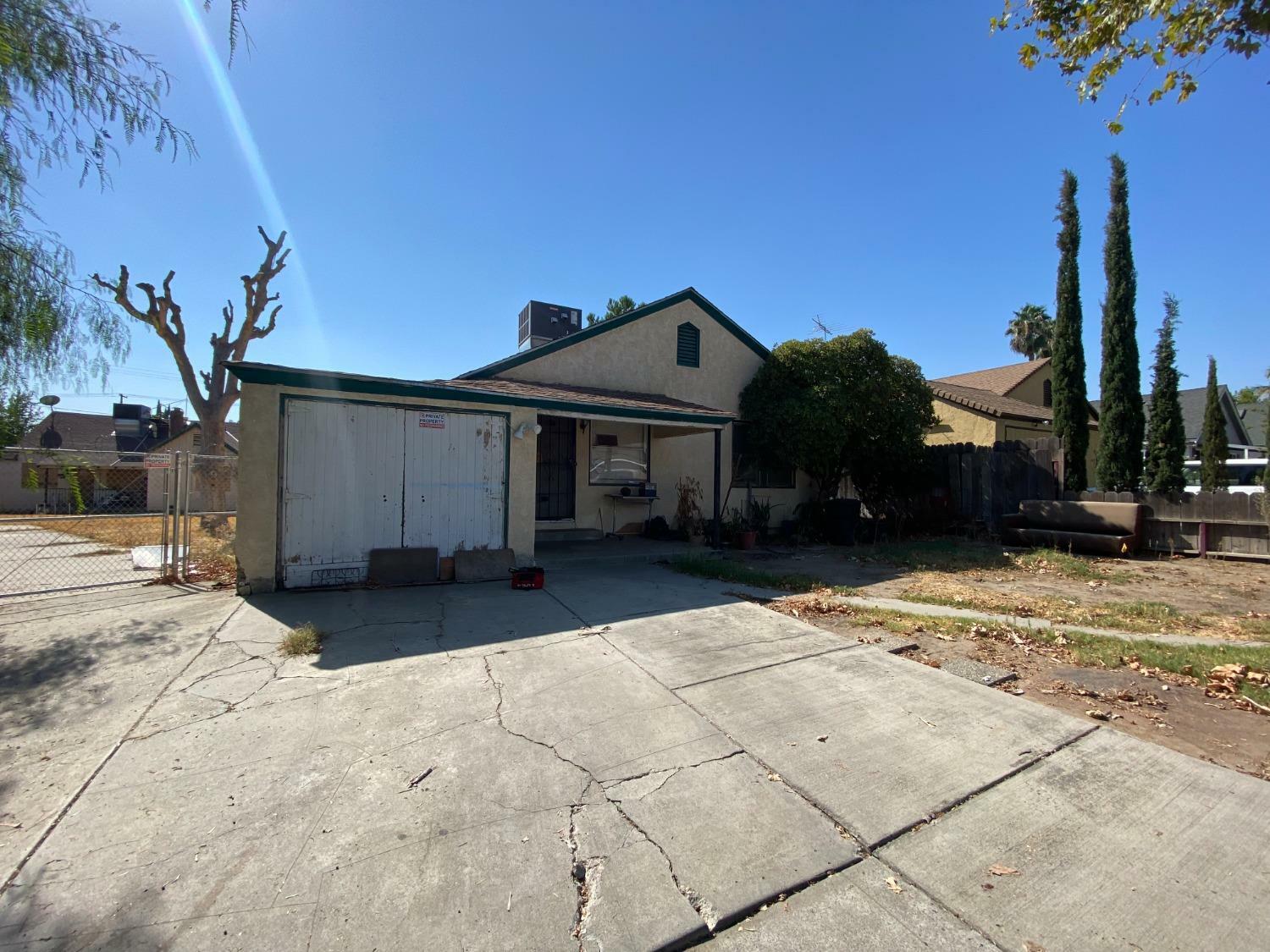 732 E Simpson  Fresno CA 93704 photo