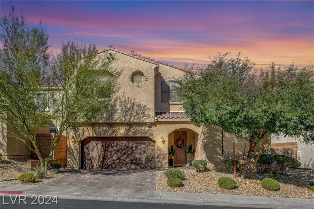 Property Photo: 9704 Treeline Run Avenue NV 89166