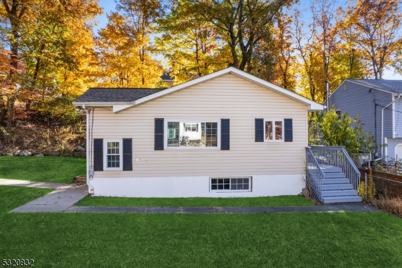 Property Photo: 317 Knox Way NJ 07843