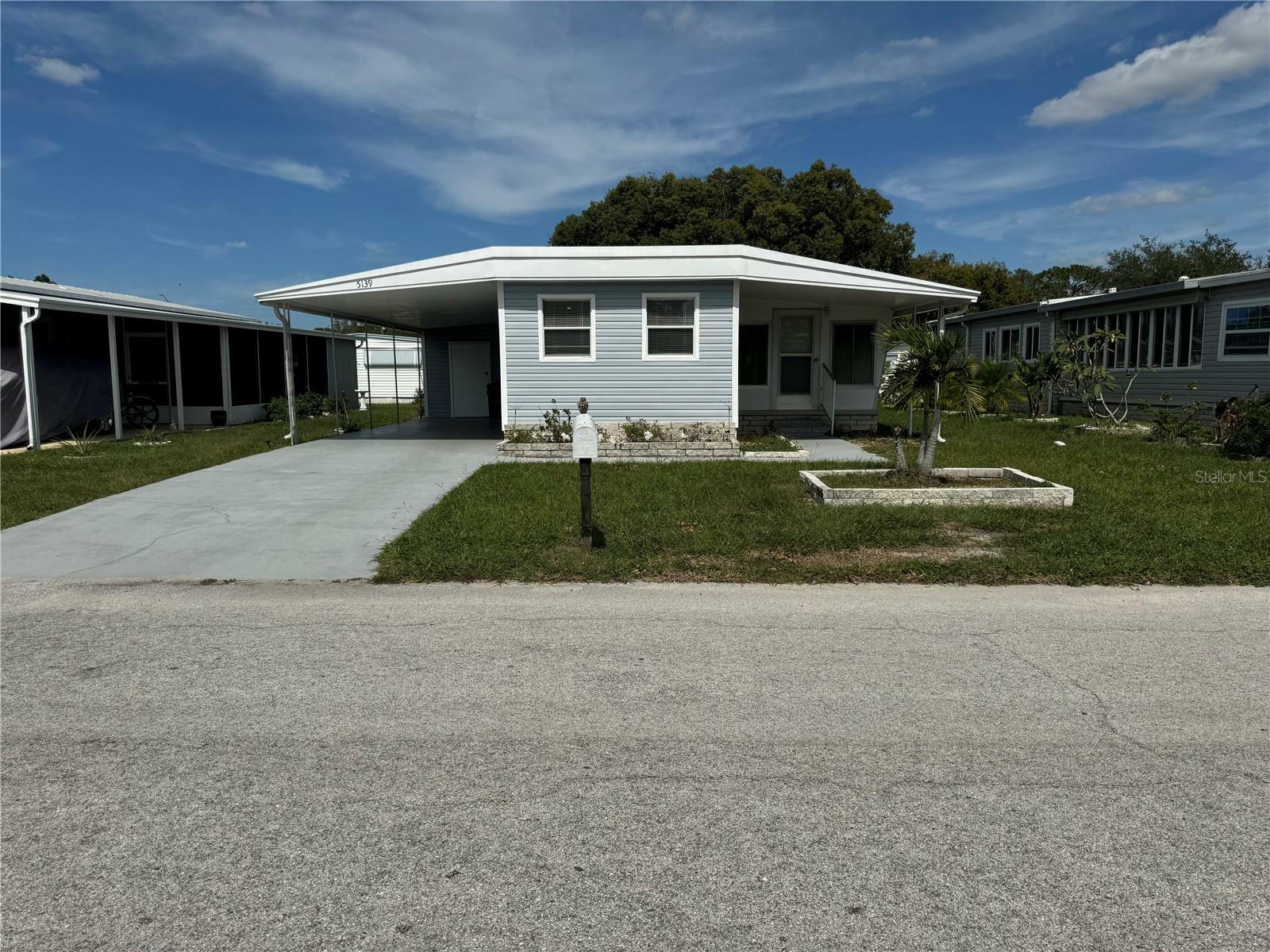 Property Photo:  5139 Rosada Avenue  FL 34690 