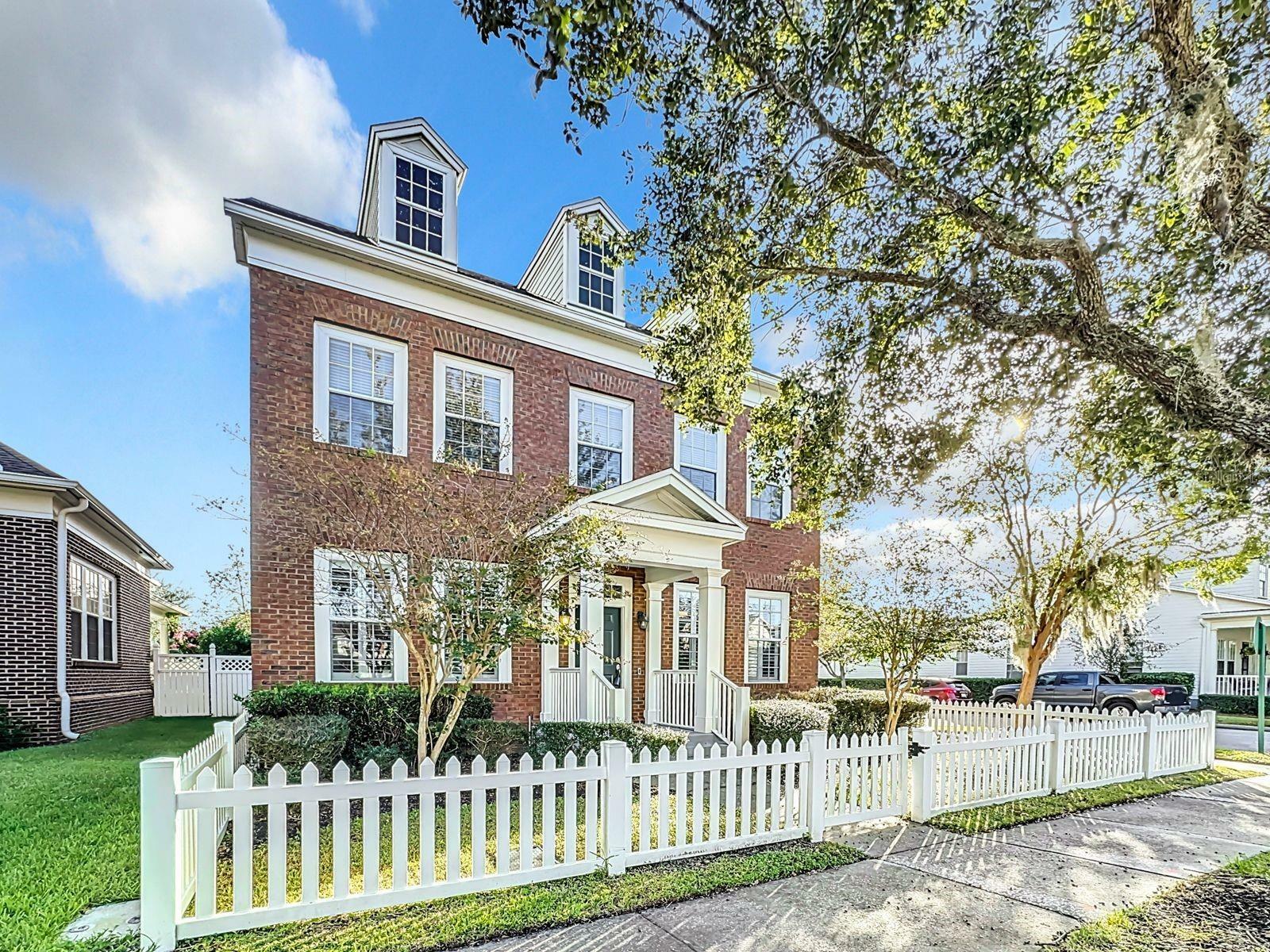 Property Photo: 307 Norfolk Street FL 34747