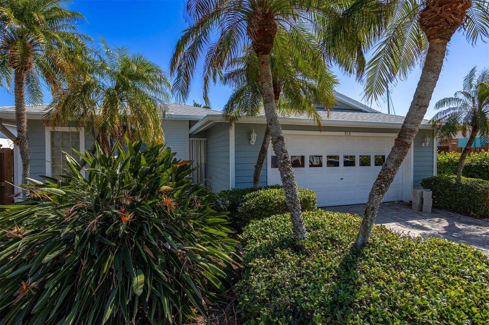 Property Photo:  513 S Bayshore Drive  FL 33708 