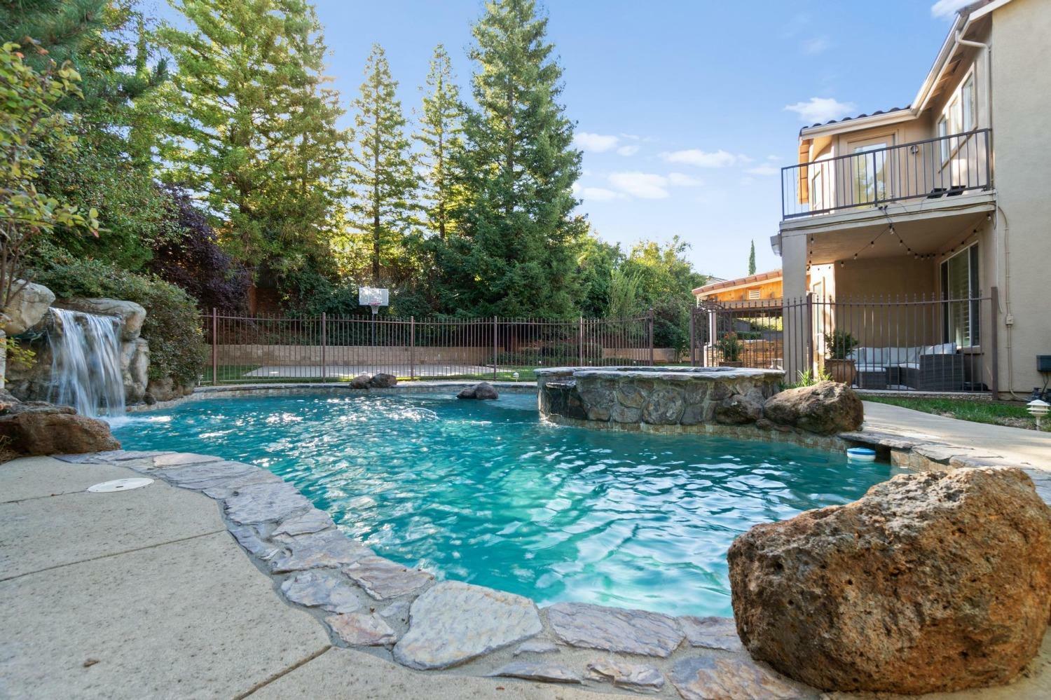 Property Photo:  117 Wolf River Court  CA 95661 