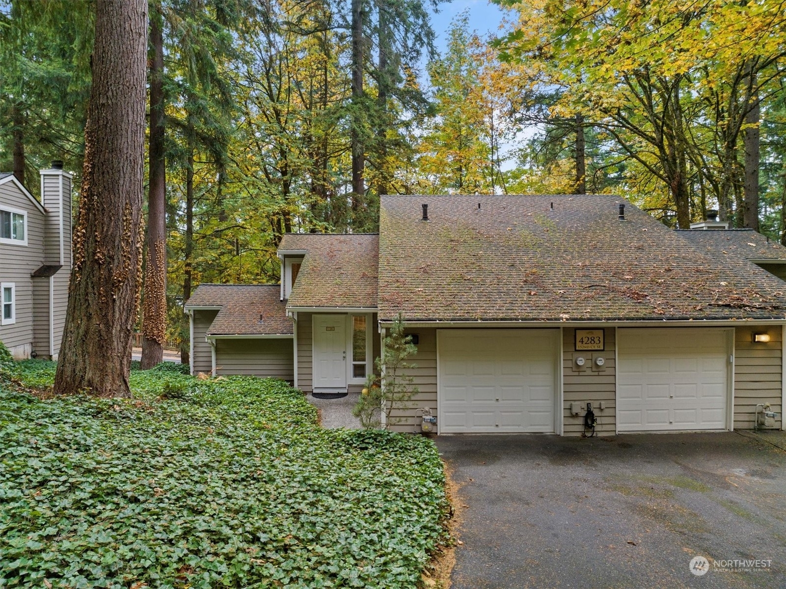 Property Photo:  4283  152nd Court SE 2A  WA 98006 