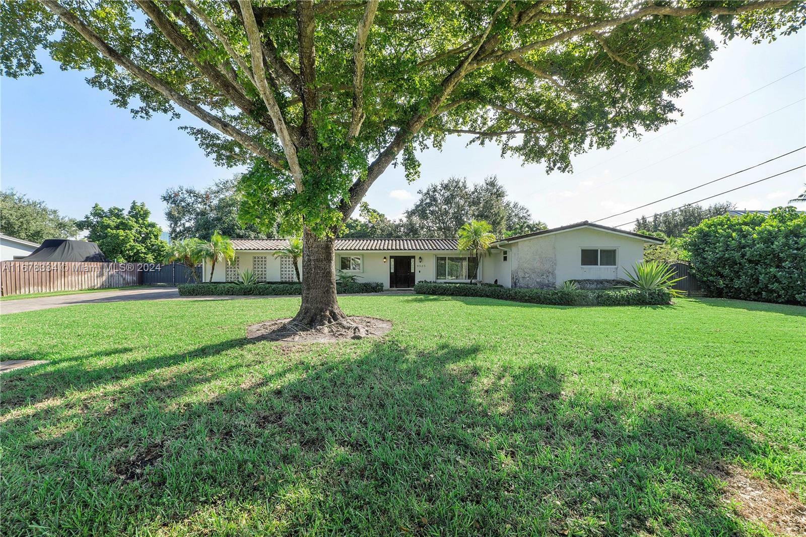 Property Photo:  9525 SW 79th Ct  FL 33156 