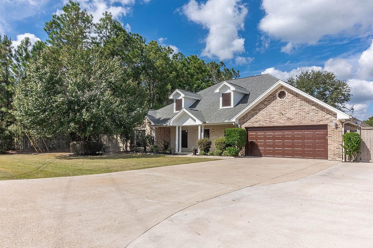 Property Photo: 5315 Richmond Dr TX 77657