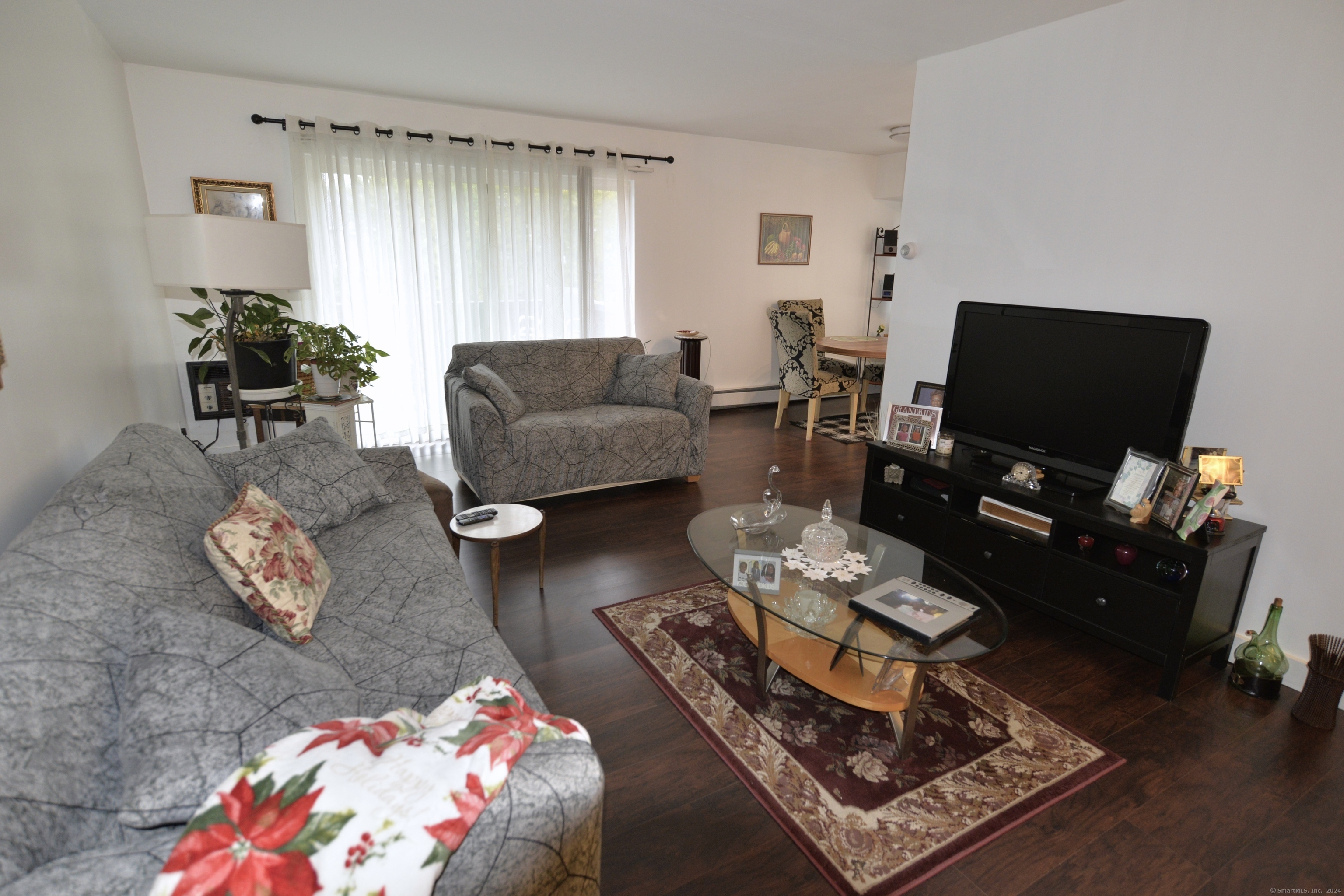 Property Photo:  539 Glendale Avenue 539  CT 06606 