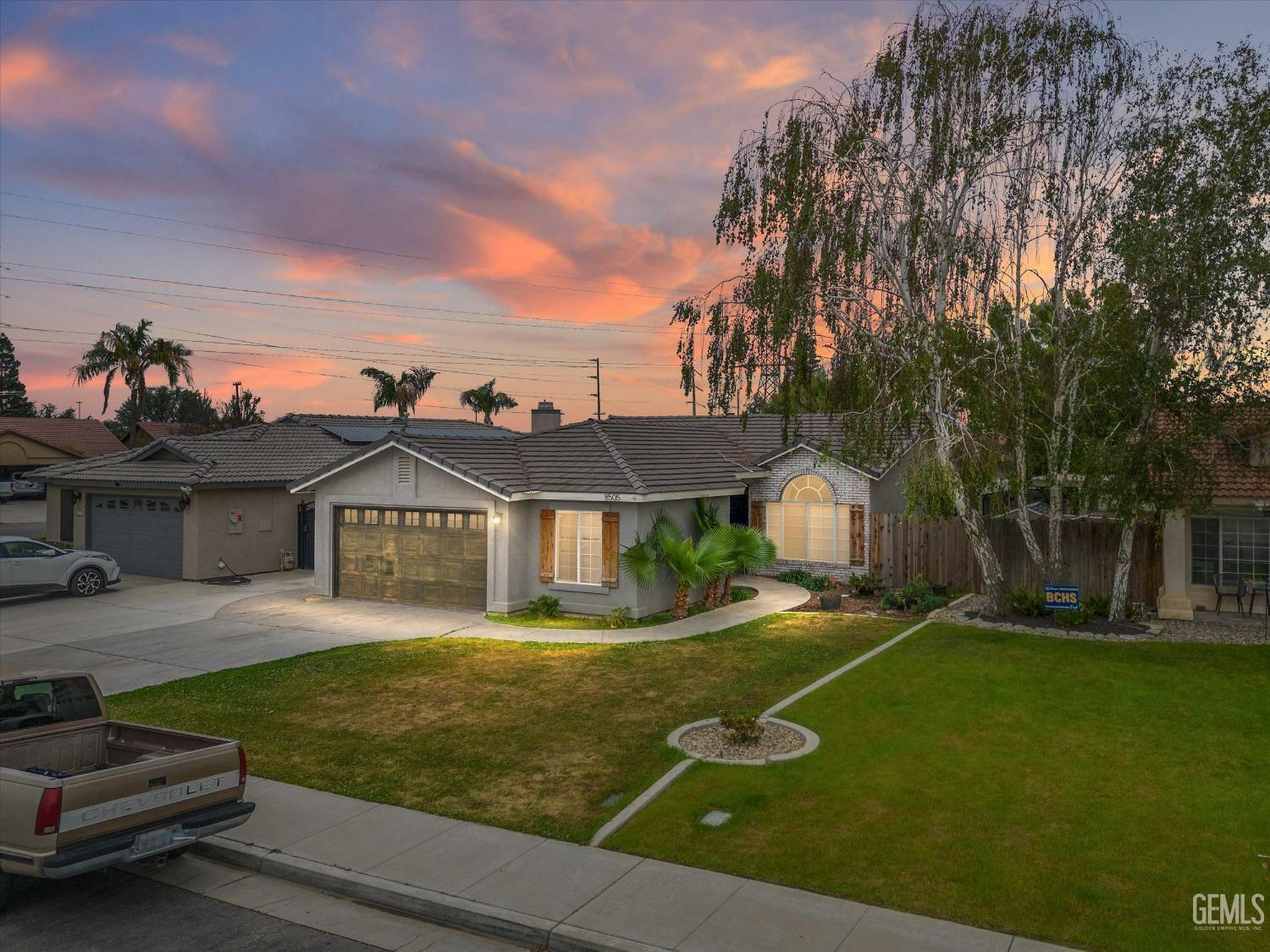 Property Photo:  8505 Icicle Creek Drive  CA 93312 