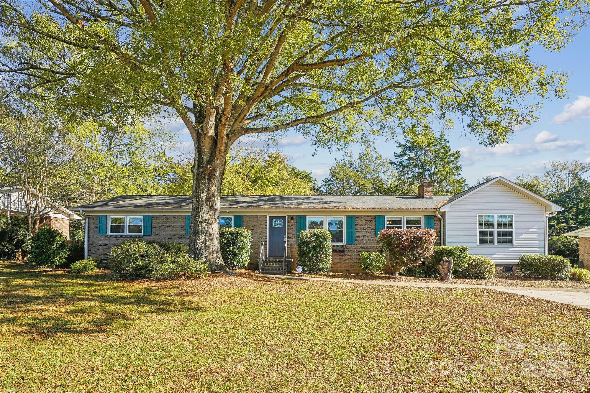 Property Photo:  1924 Lakeview Drive  SC 29732 