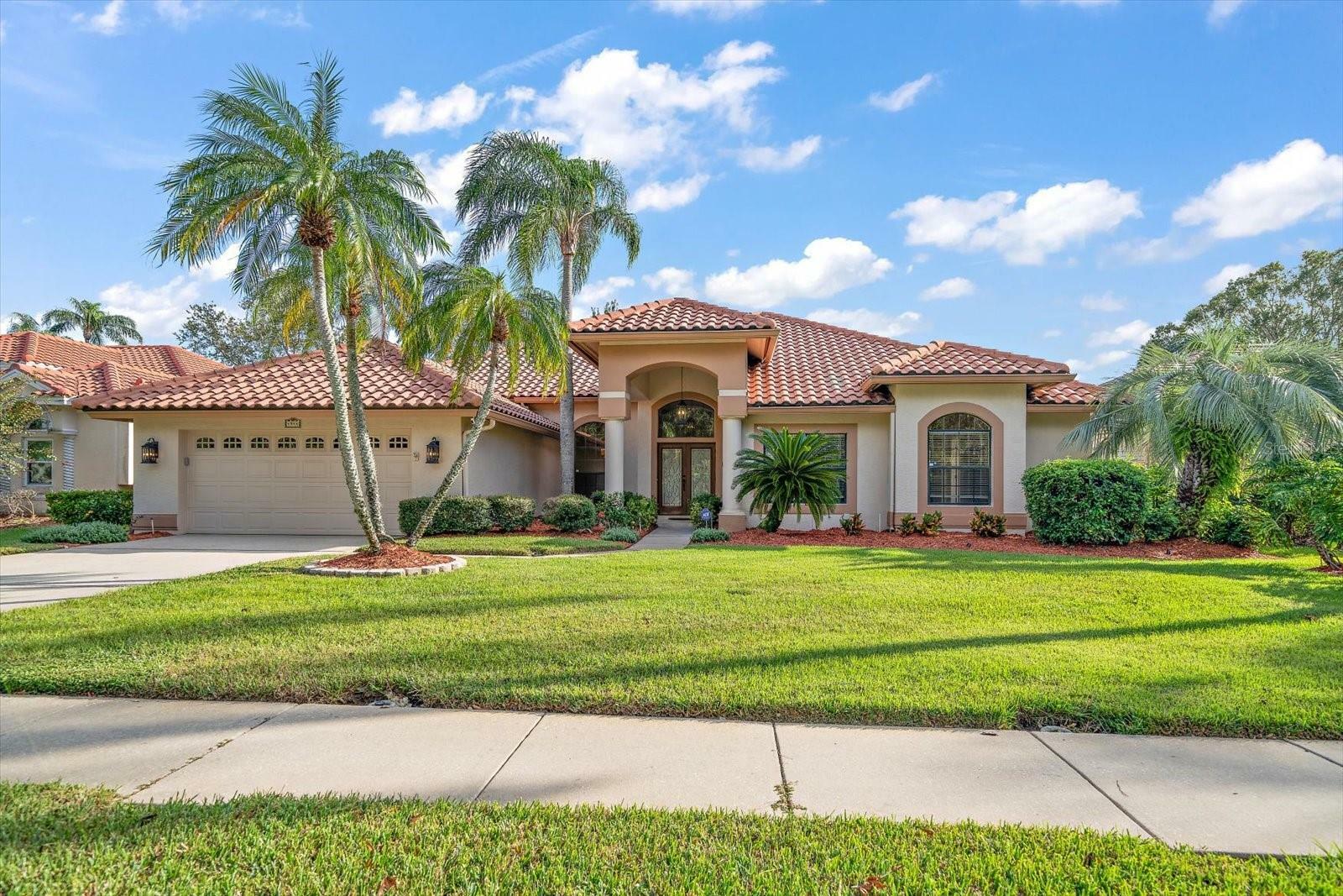 Property Photo:  4944 Silverthorne Court  FL 34677 