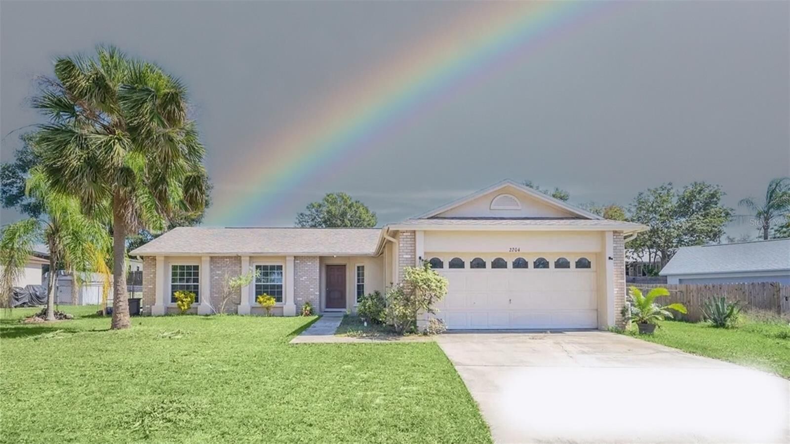 Property Photo: 2204 Clementine Trail FL 34714