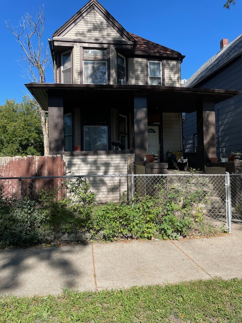 Property Photo:  4908 W Ferdinand Street  IL 60644 