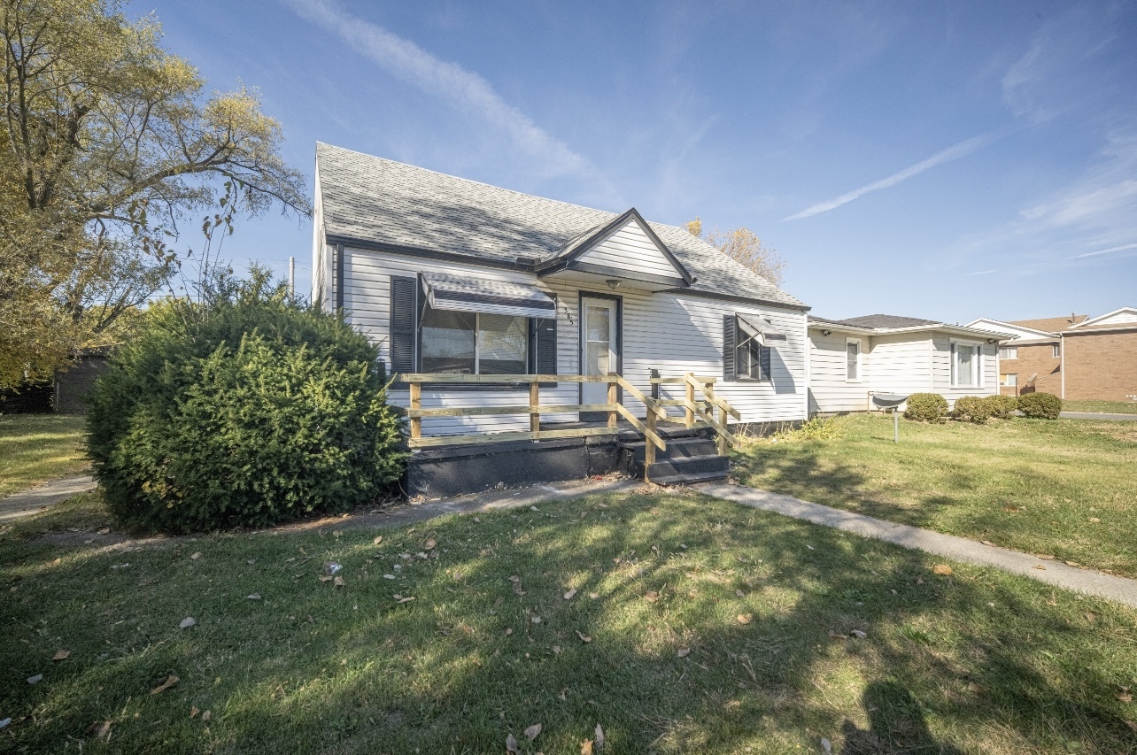 Property Photo:  585 N Fairmont Avenue  IL 60901 